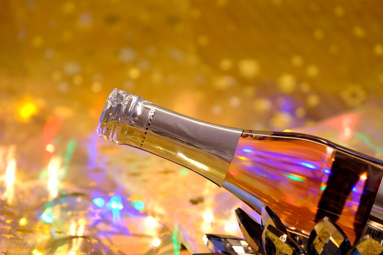 sparkling wine, champagne, bottle-5841288.jpg
